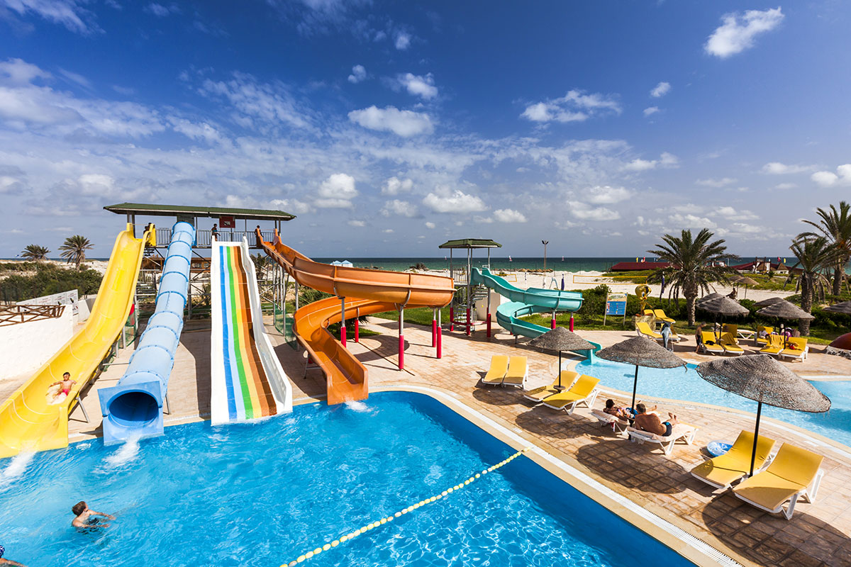 Club de vacances pour jeunes celibataires